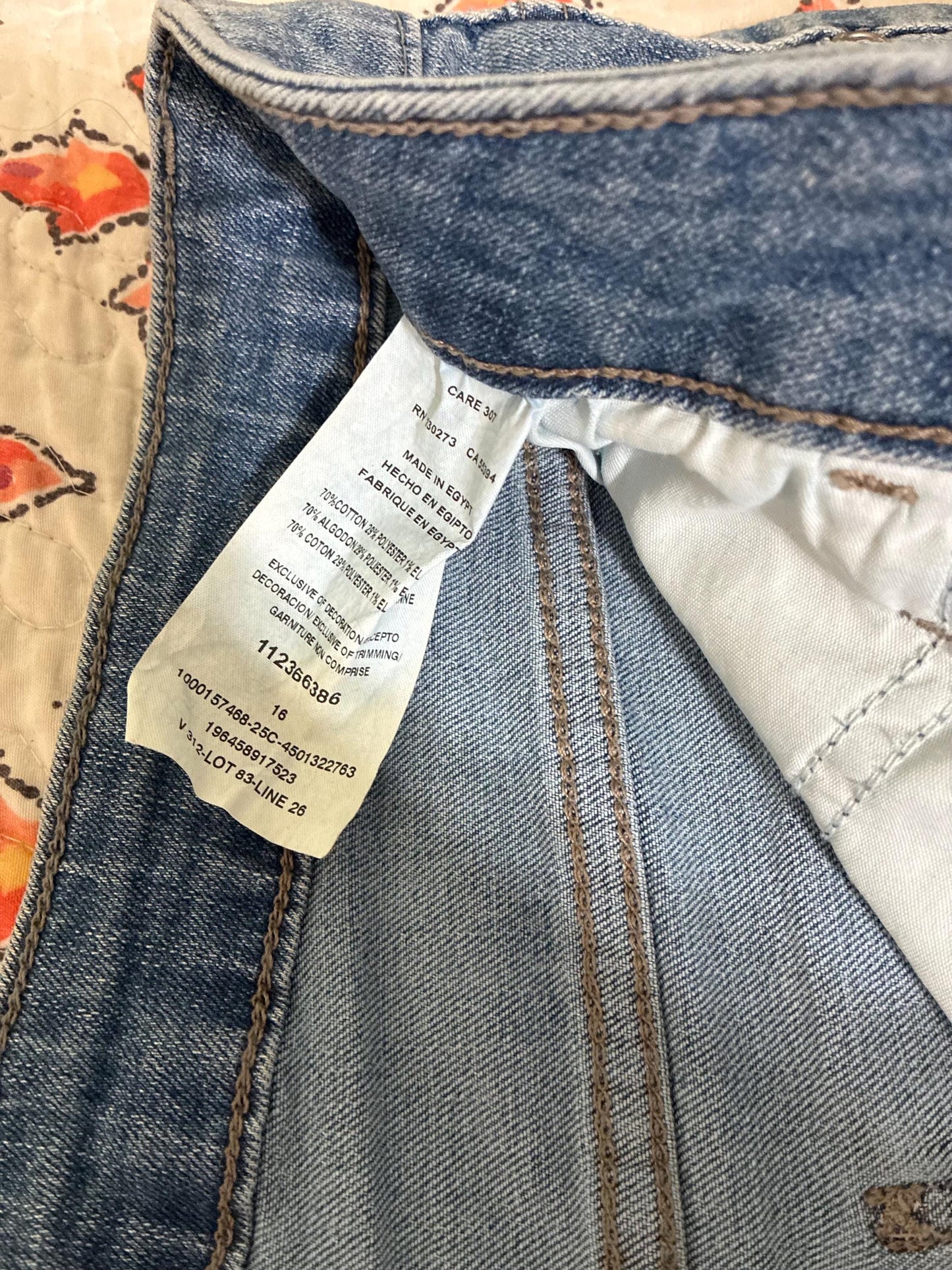 Lee brand Women’s painted shorts